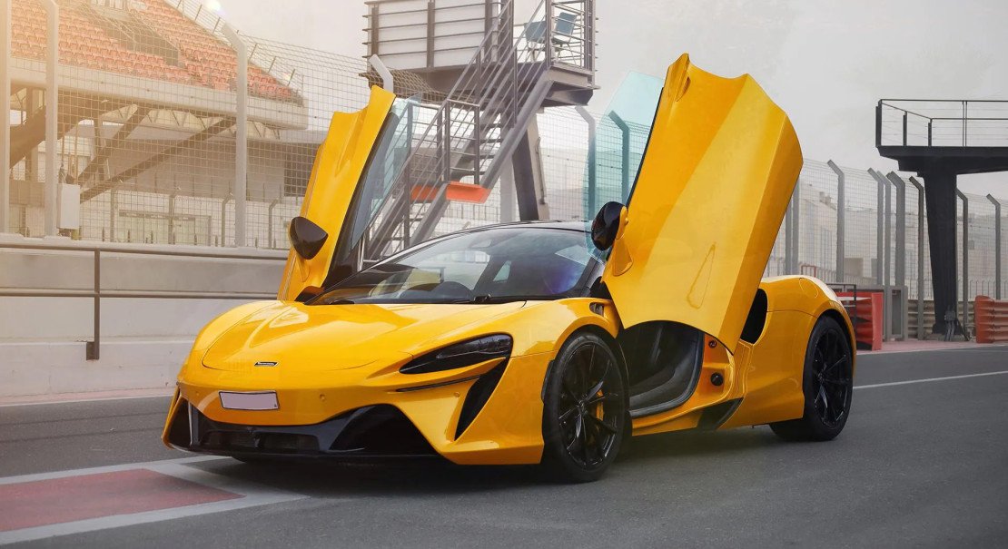 McLaren Artura 2023